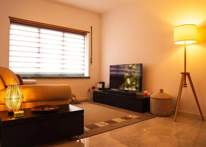 Casa Da Torre Vista Mar E Montanha, Perto Do Ilheu De Franca Holiday home